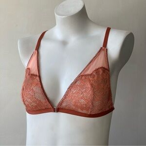 Victoria’s Secret | Lace Front Clasp Triangle Bralette